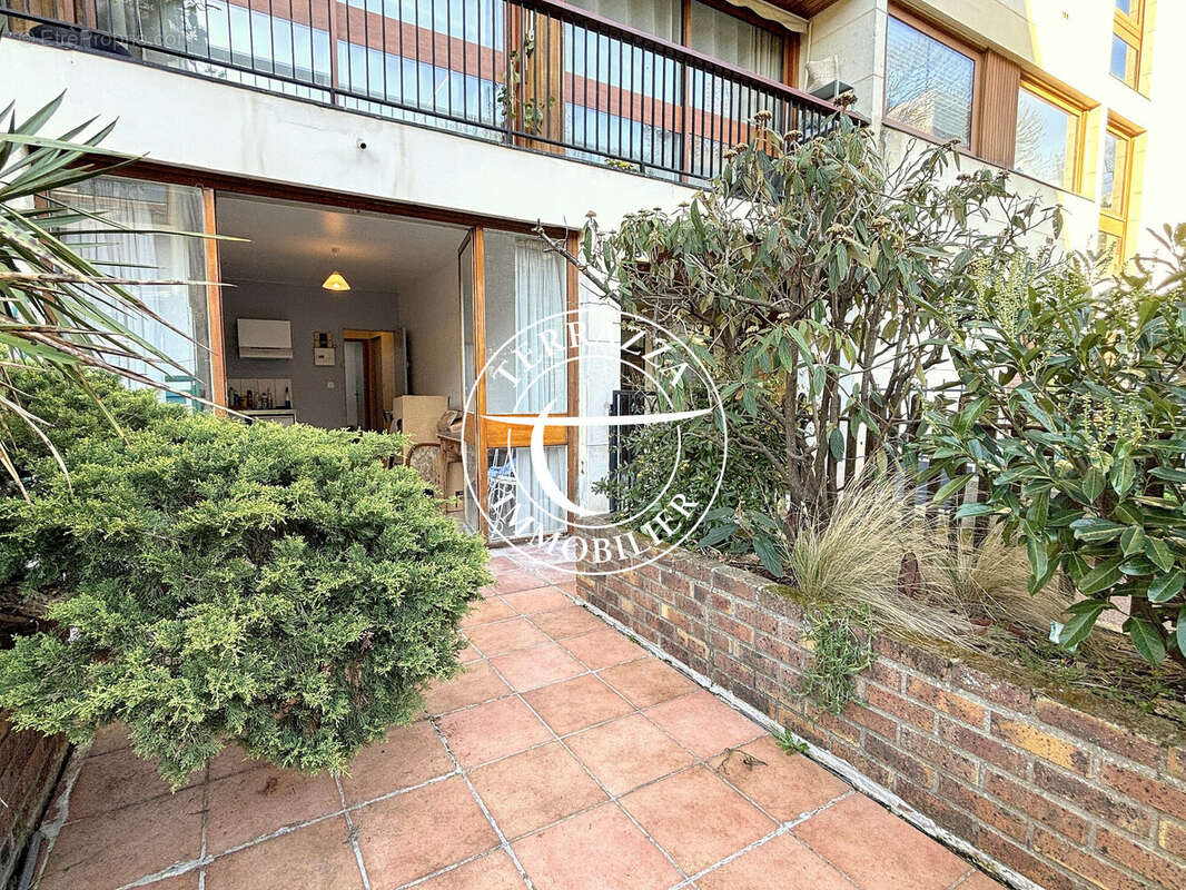 Appartement à LA CELLE-SAINT-CLOUD