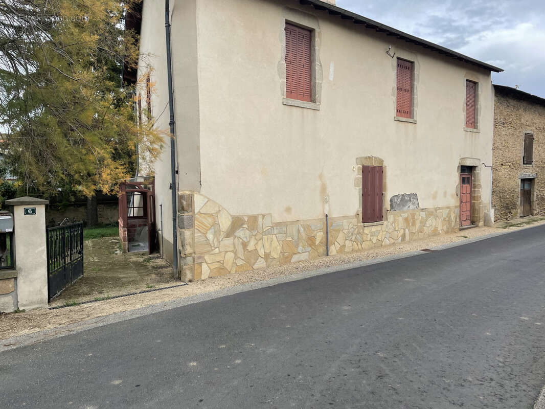 Maison à SAINT-MARTIN-DES-PLAINS