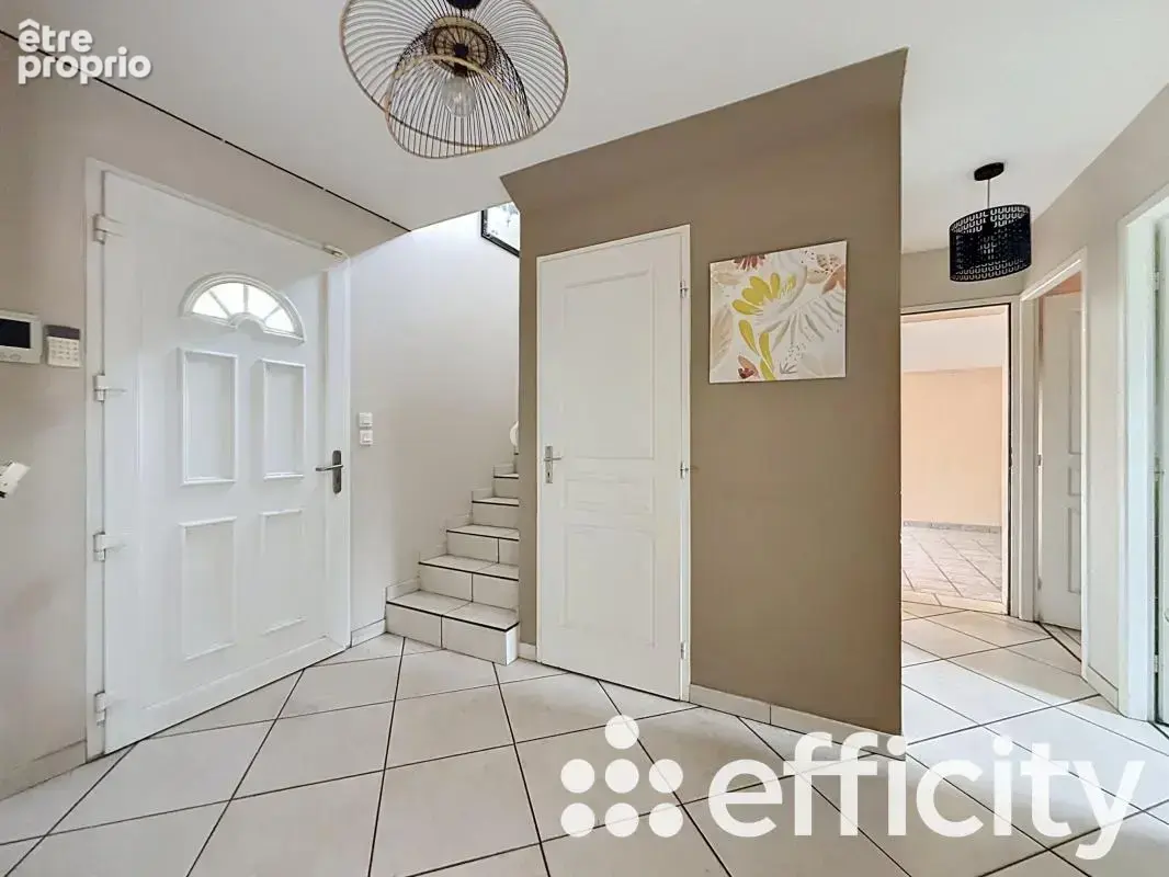 Maison 156 m² à Villeurbanne  - photo 9