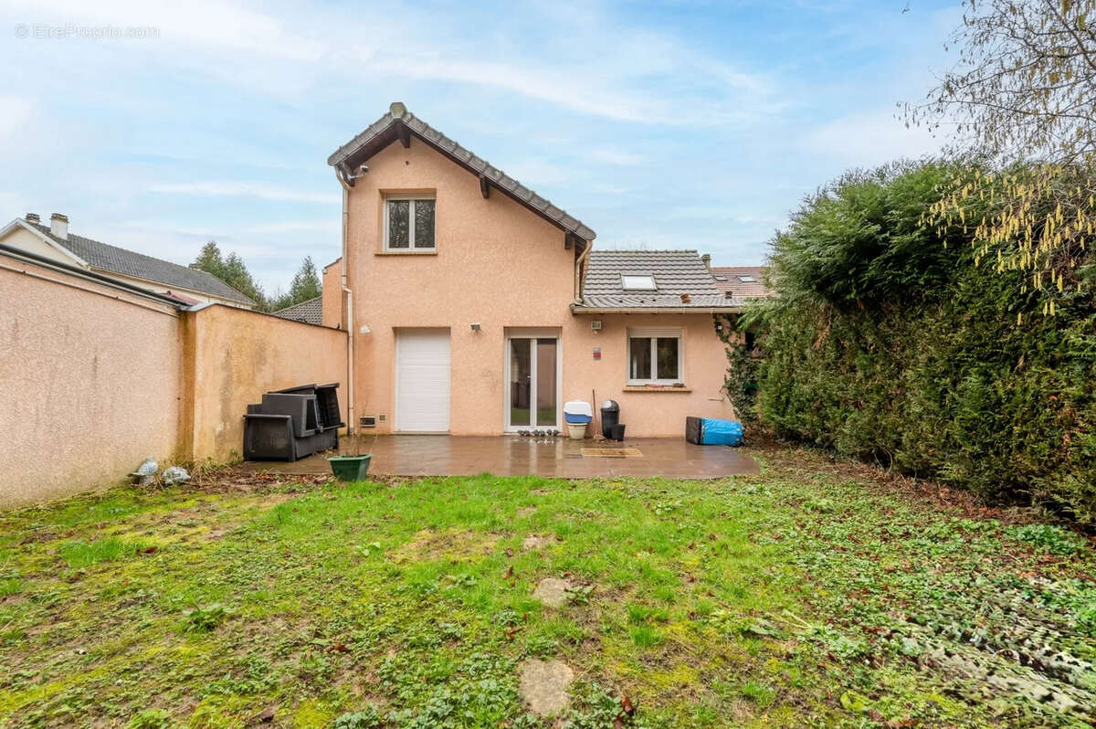 Maison à GOUSSAINVILLE