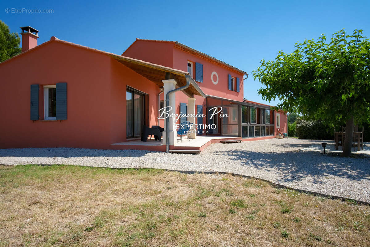 Maison à SAINT-SATURNIN-LES-APT