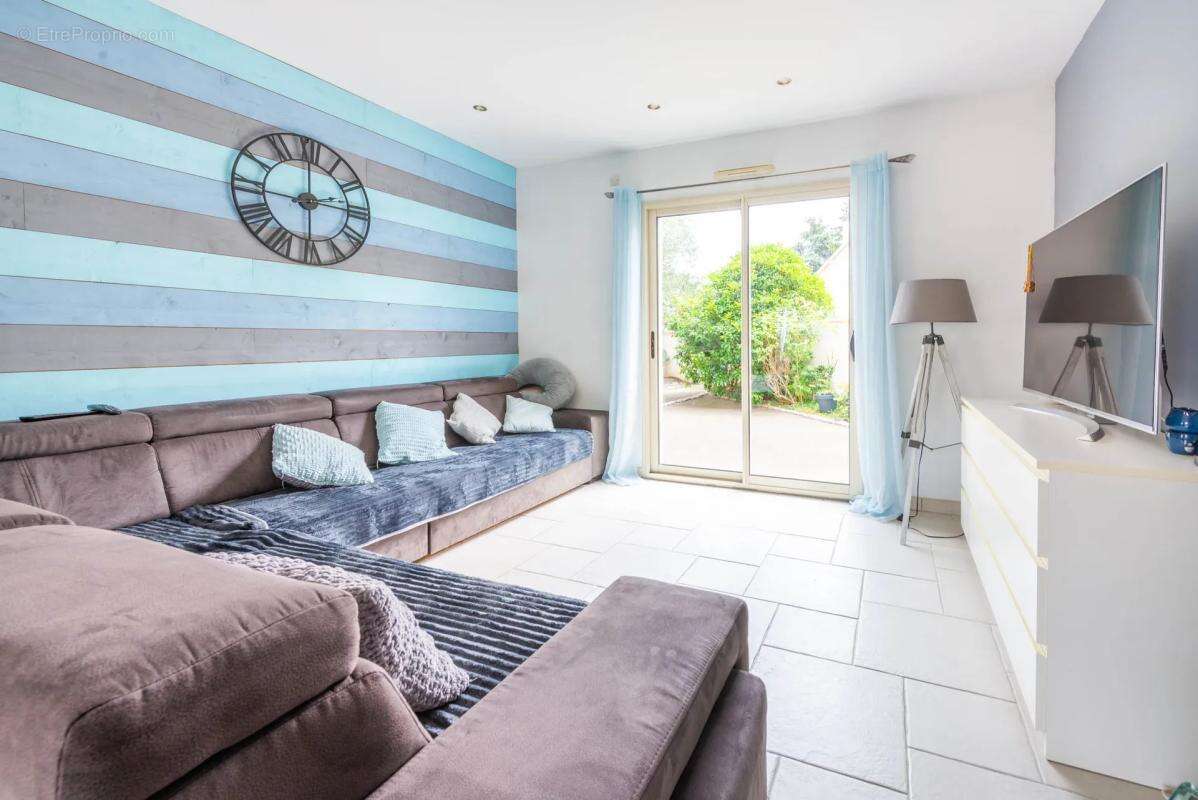 Maison de 8 pièces de 180 m² à Jambville - photo 7
