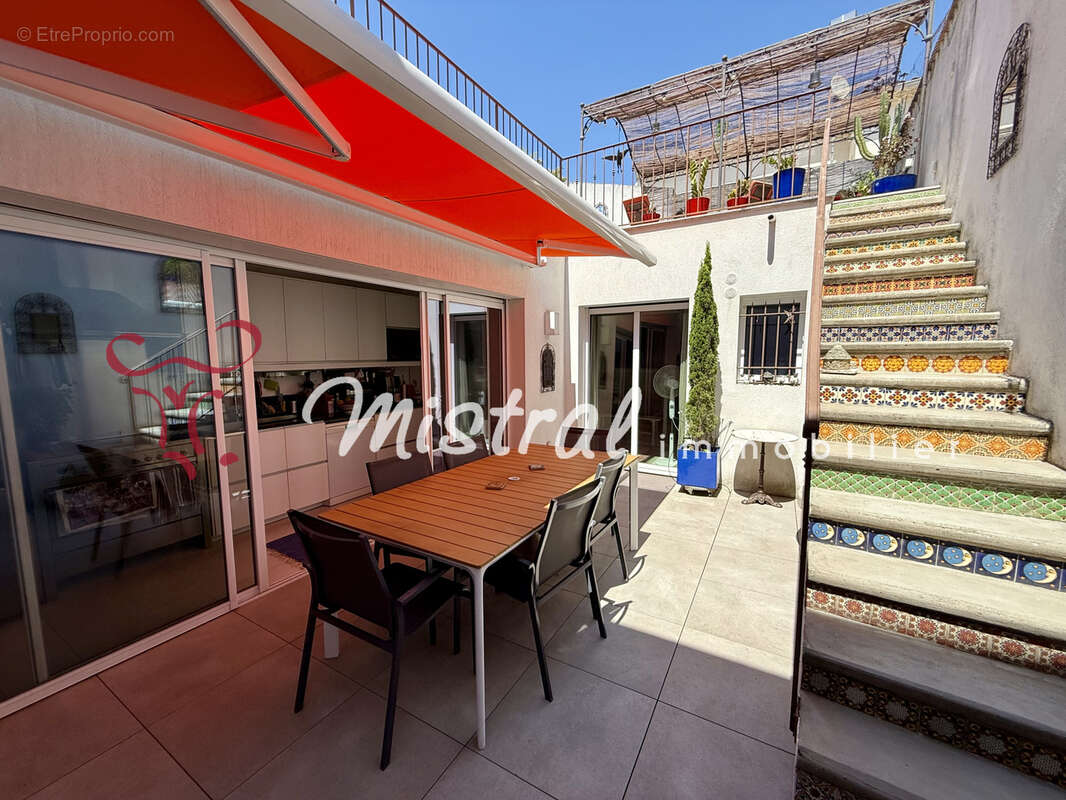 Vente maison de village aigues mortes intra muros - photo 10