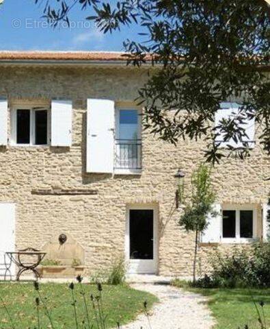Maison à L'ISLE-SUR-LA-SORGUE