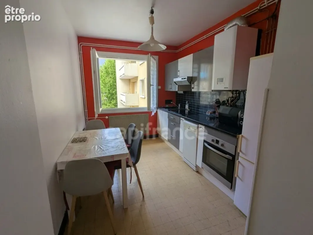 T3 69 m² avec balcon plein sud – Chambéry Curial- calme et lumineux - photo 6