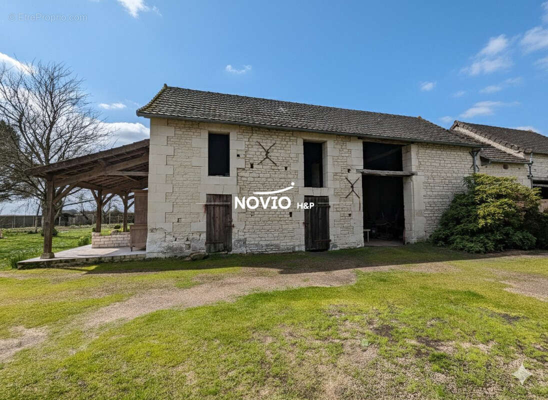 Maison 5 pièces 190 m² à vendre à Saint-Genest-D'ambiere (86140) - photo 8