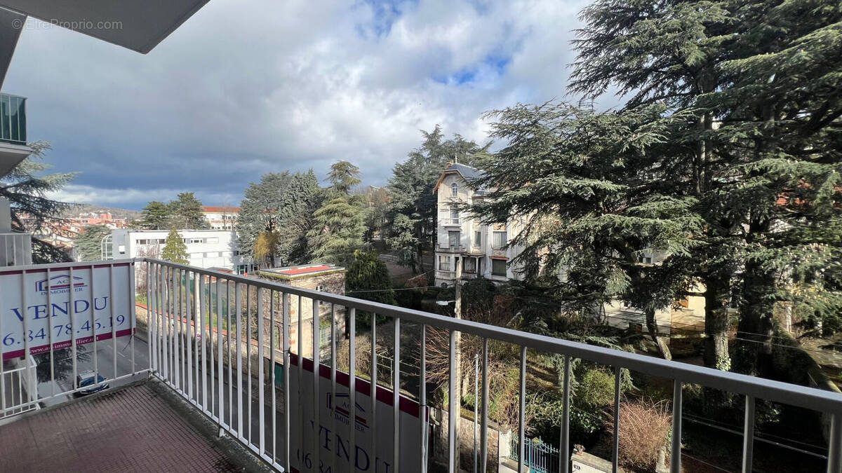 Appartement à SAINT-ETIENNE