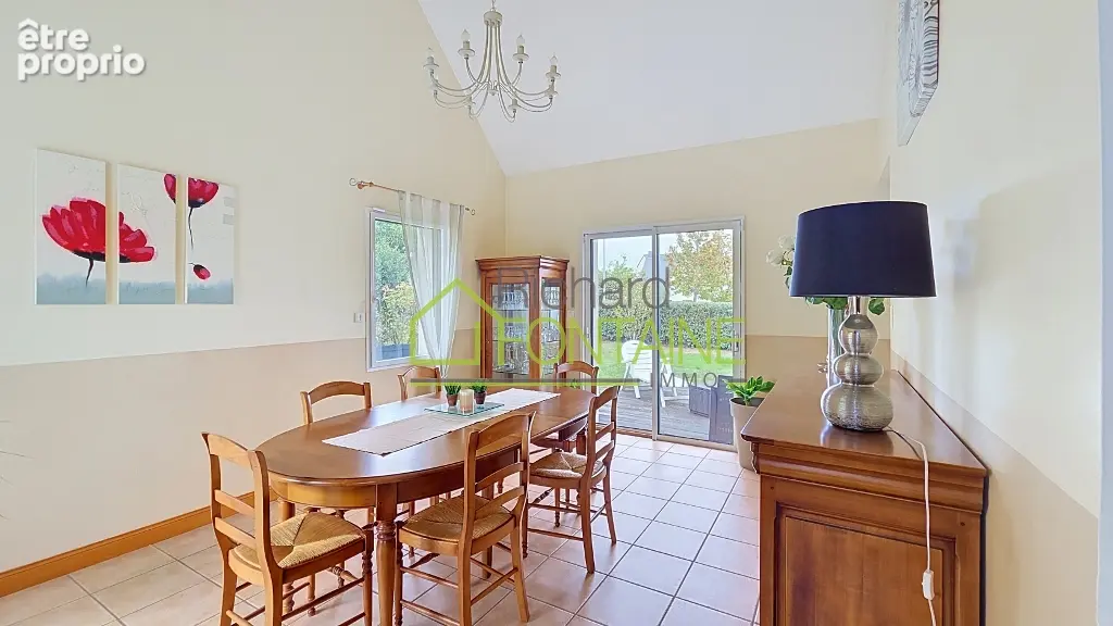 Proche tous les services, Maison familiale de + 170 m² avec 6 chambres, 3 salle de bains - photo 3