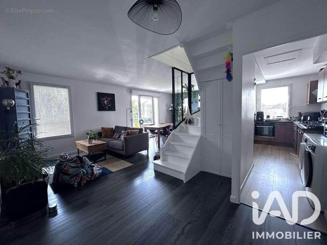 Photo 3 - Appartement à MAGNY-LE-HONGRE