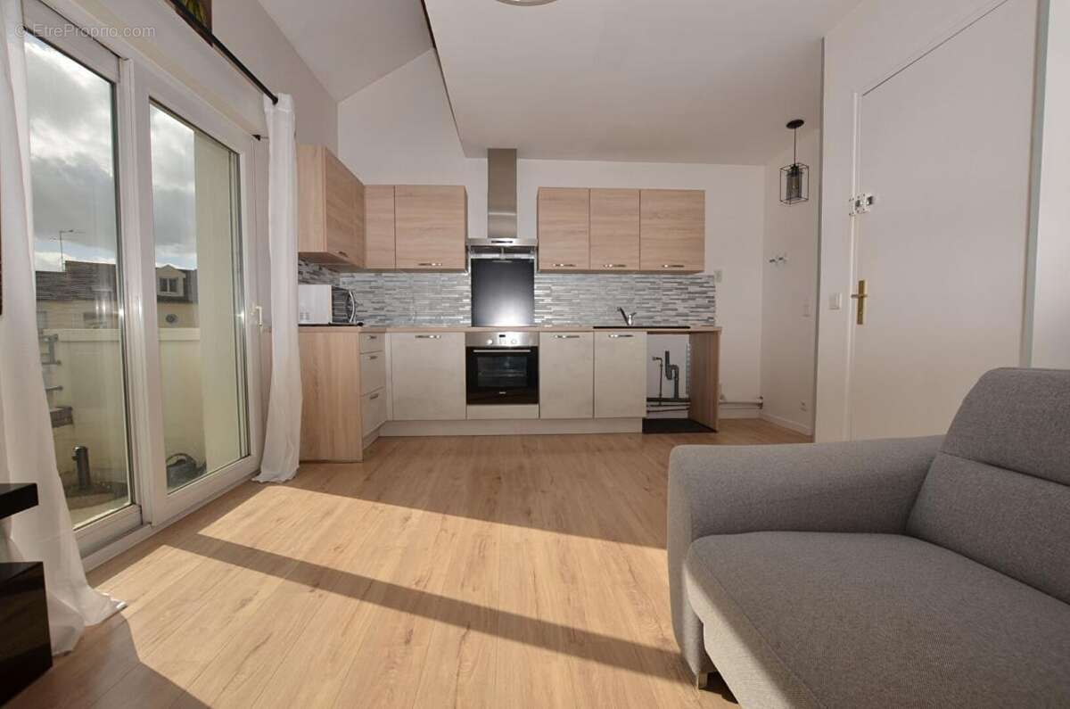 Appartement à SAINTE-GENEVIEVE-DES-BOIS