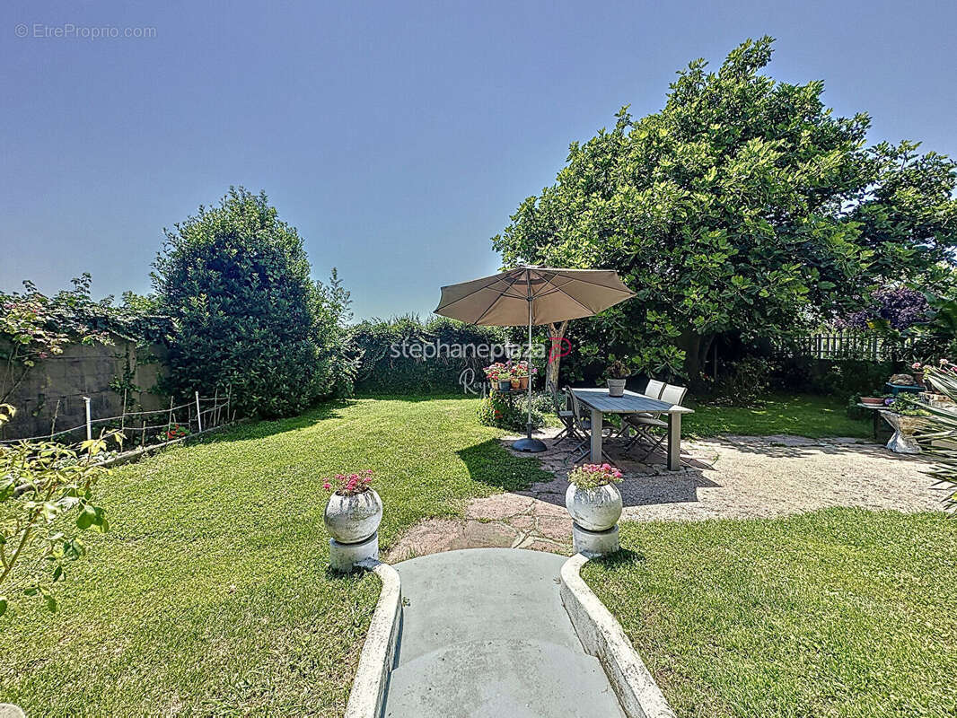 Maison à SAINT-SULPICE-DE-ROYAN