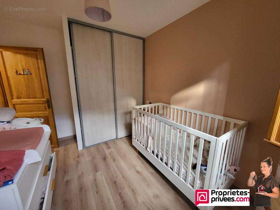 Maison à BOURG-DE-THIZY