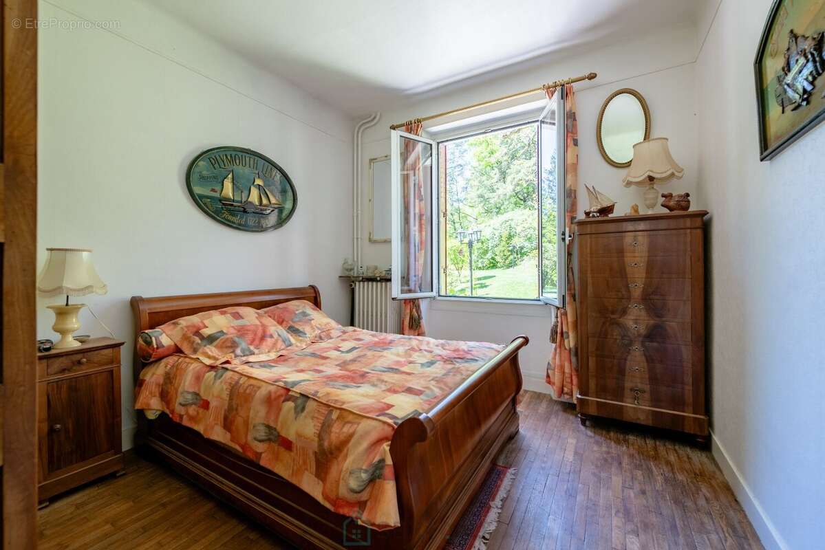Voici une propriété au calme et à proximité de tout ! - photo 14
