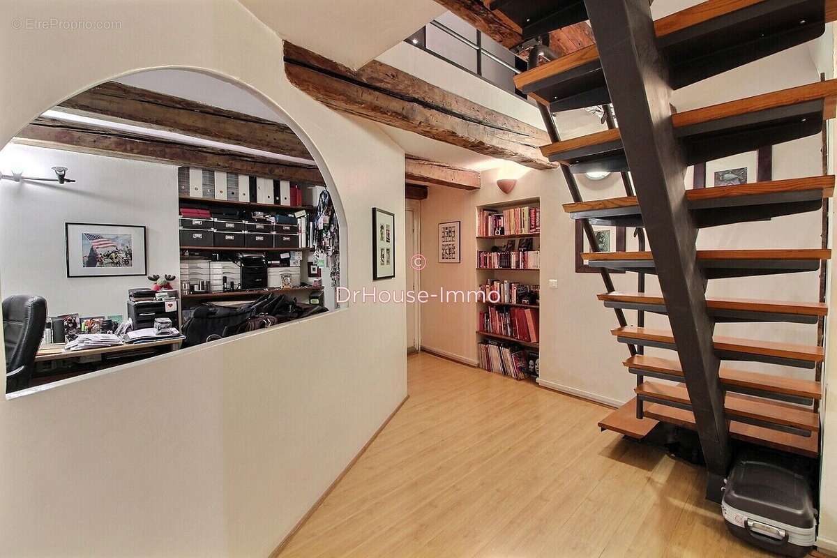 Appartement à MARSEILLE-2E