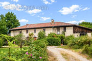 Maison à CHARLAS