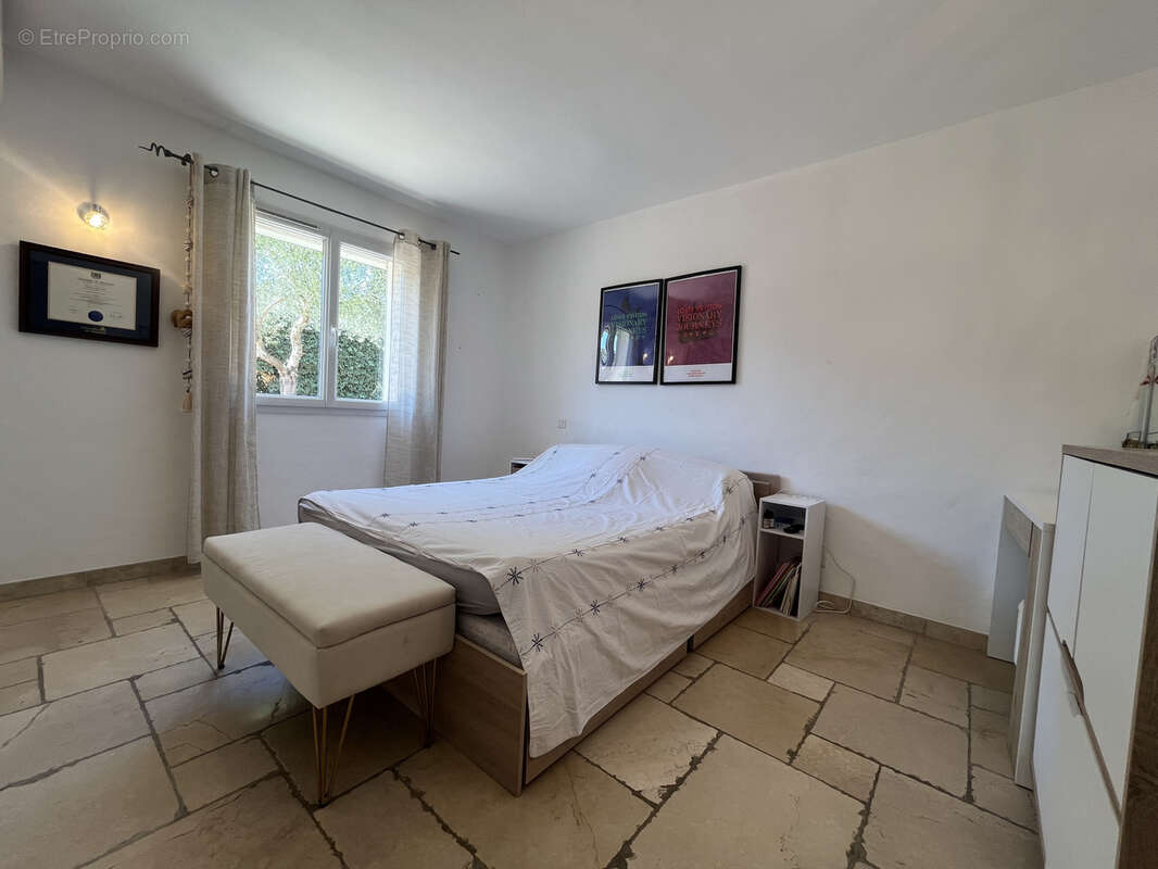 Maison à ROQUEBRUNE-SUR-ARGENS