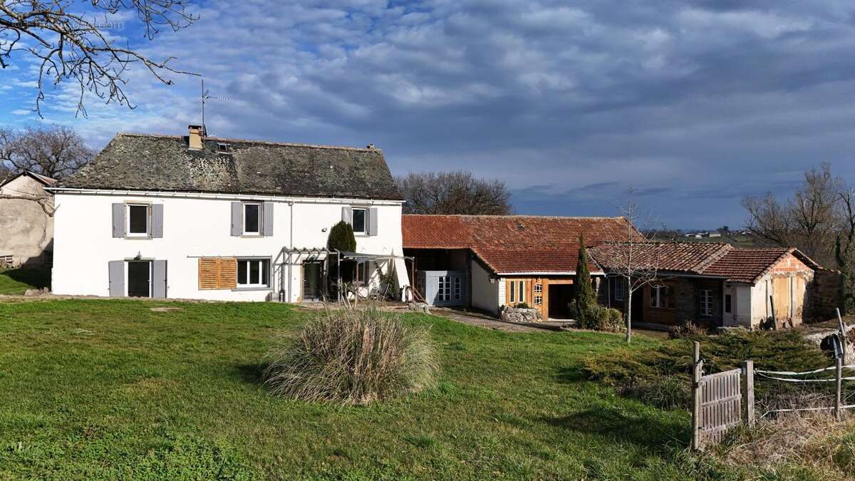 Maison à MIRANDOL-BOURGNOUNAC