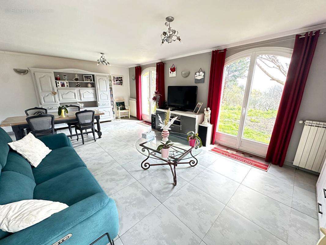 Maison à CADOLIVE