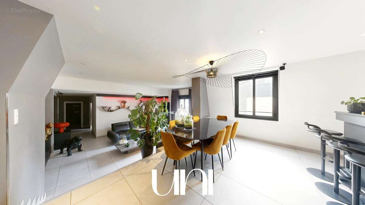Appartement 5 pièces de 137m2 en hyper-centre - CAEN - photo 9