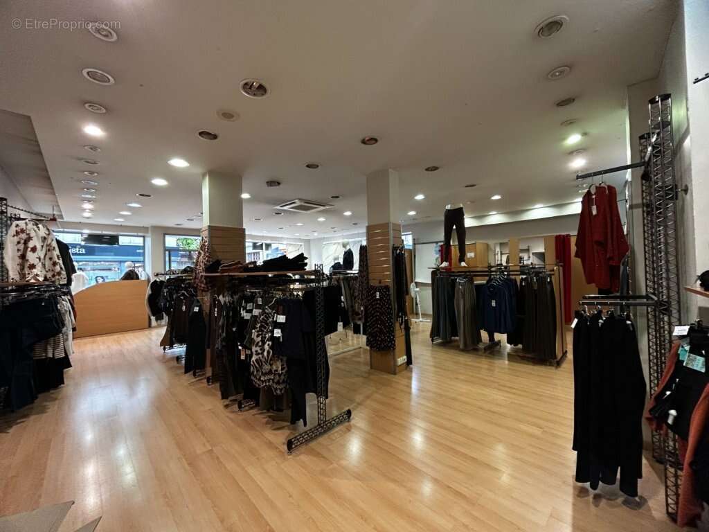 Commerce à LE CREUSOT