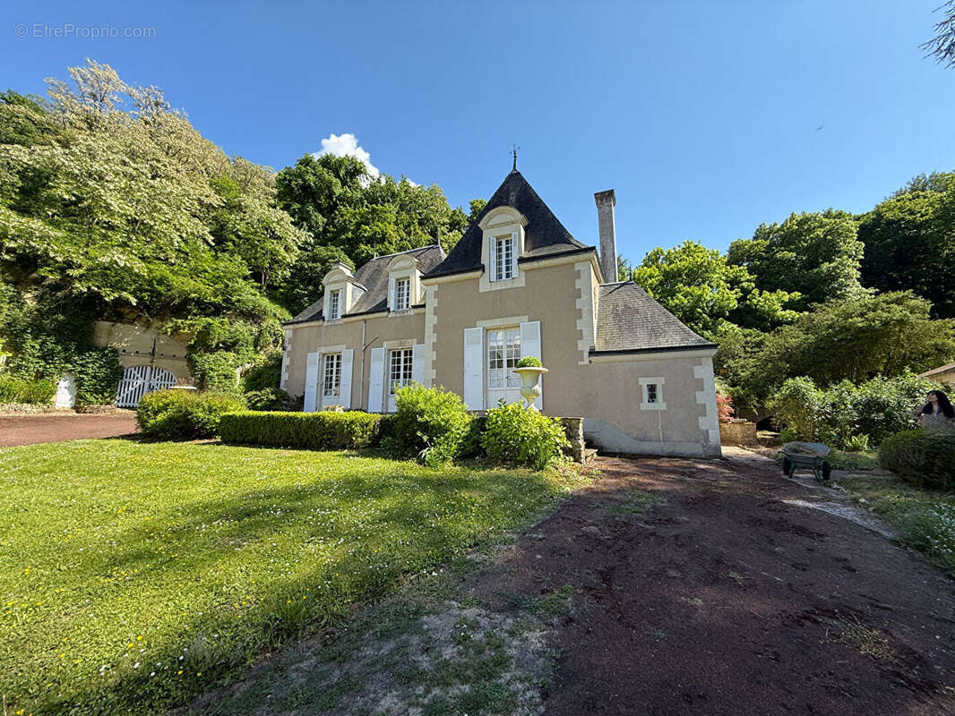 Maison à LA CHARTRE-SUR-LE-LOIR