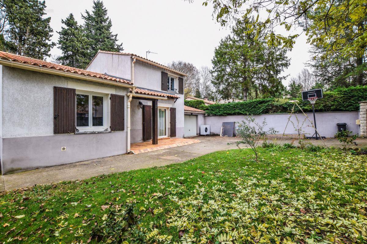 Maison à BAGNOLS-SUR-CEZE