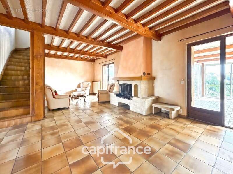Maison familiale de 174 m² avec fort potentiel – Saint-Rambert-d'Albon (26) - photo 14