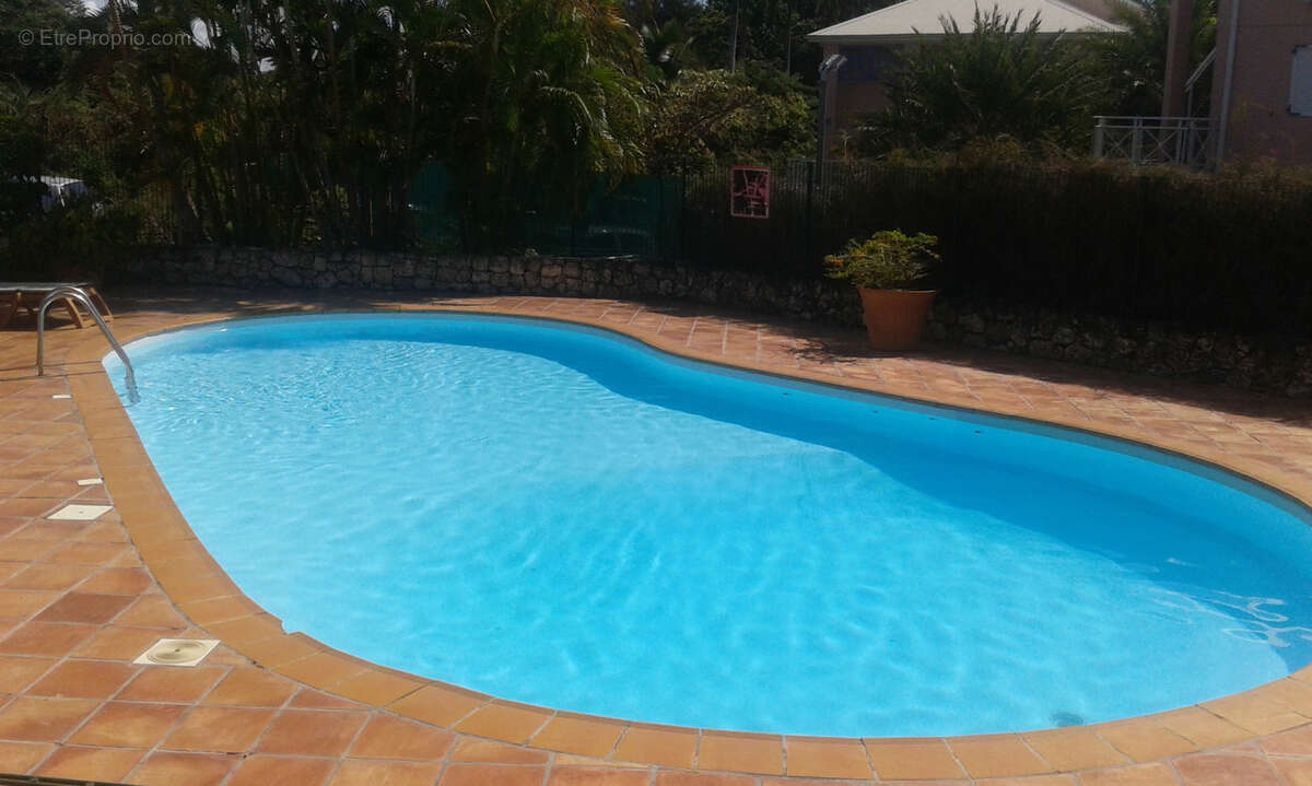 Appartement à BAIE-MAHAULT