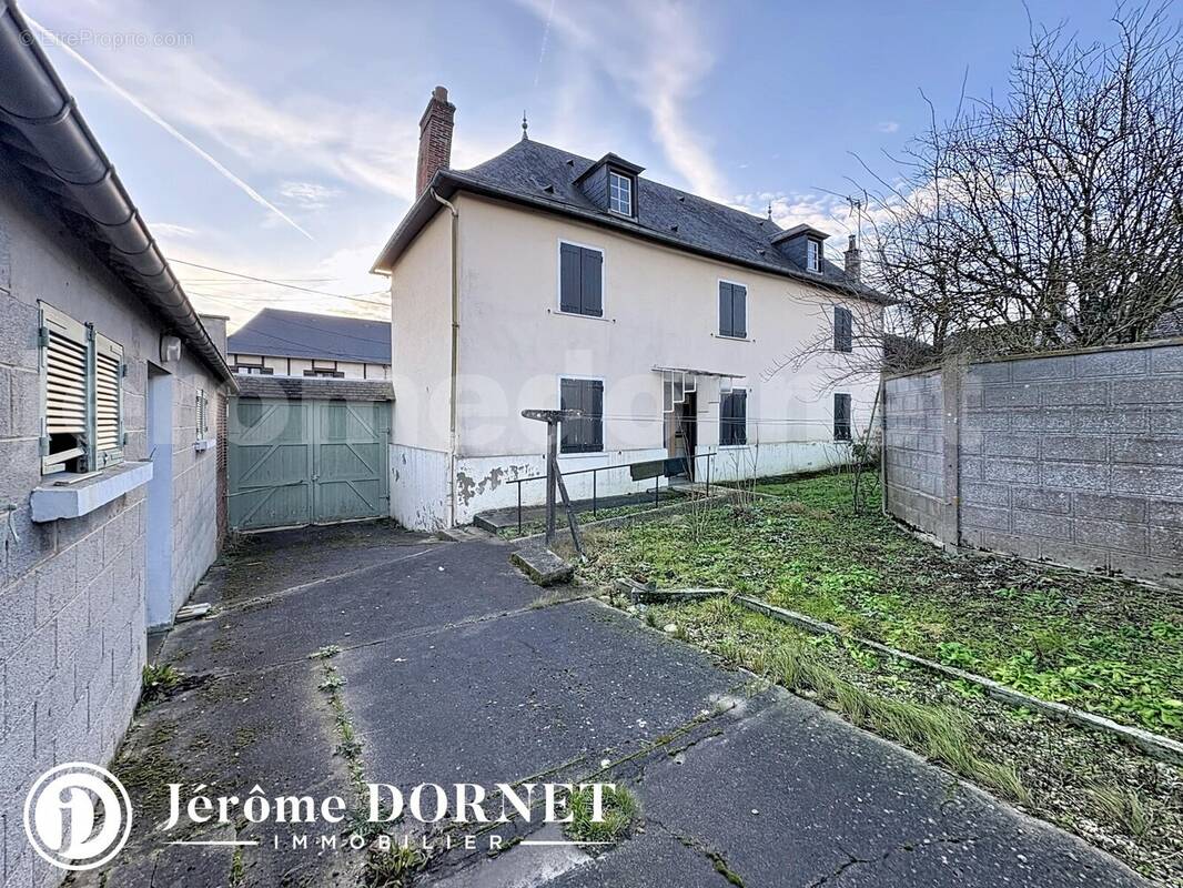 moug_00013 - Maison à GRANDVILLIERS