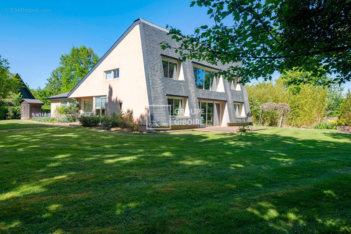 Maison à LE RHEU
