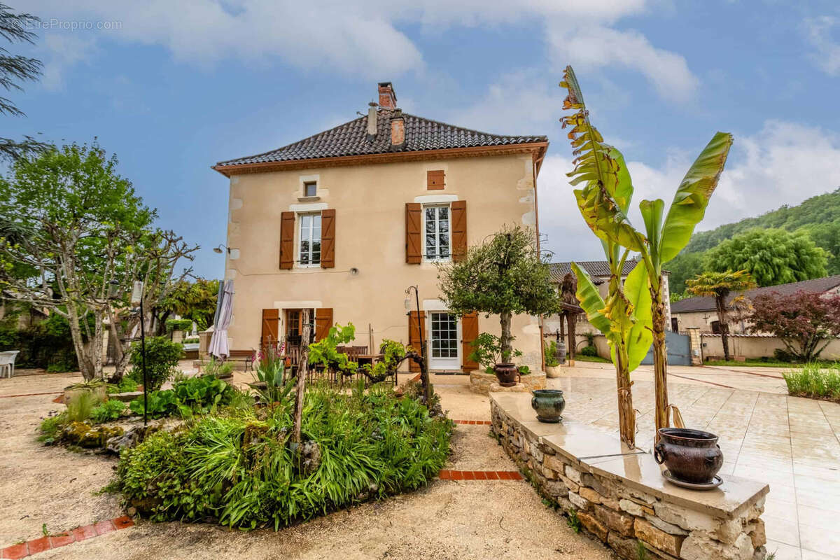 Village house with pool - photo 7