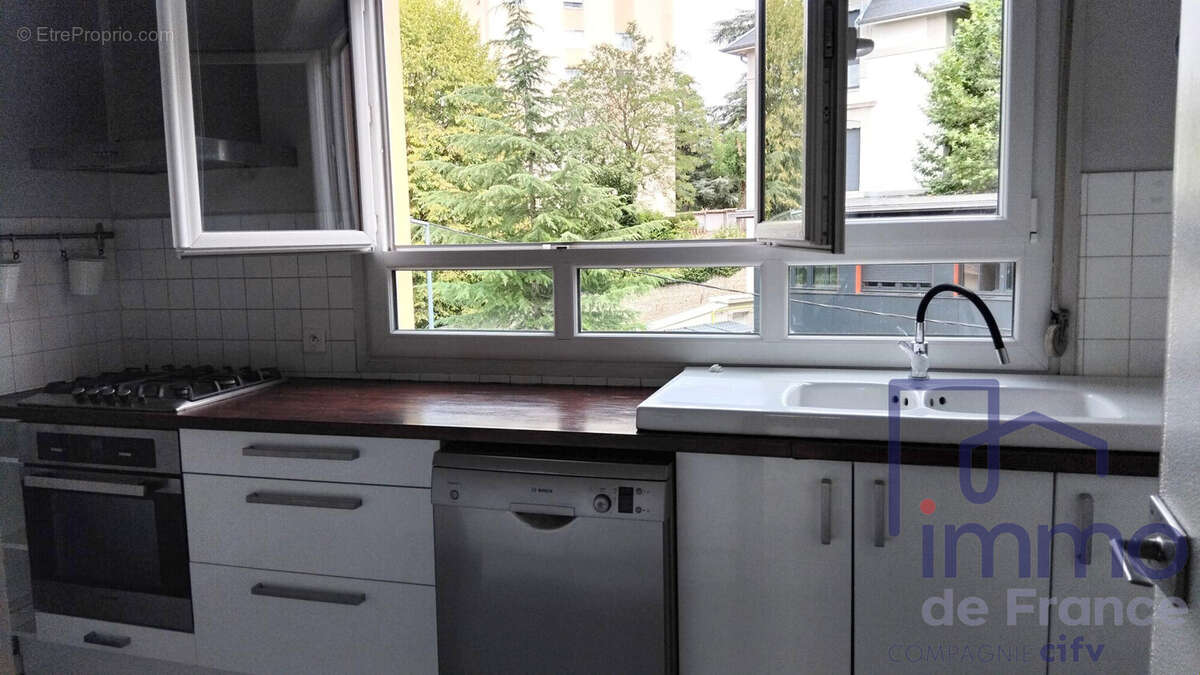 Appartement 71 m² à Saint-Etienne  - photo 6