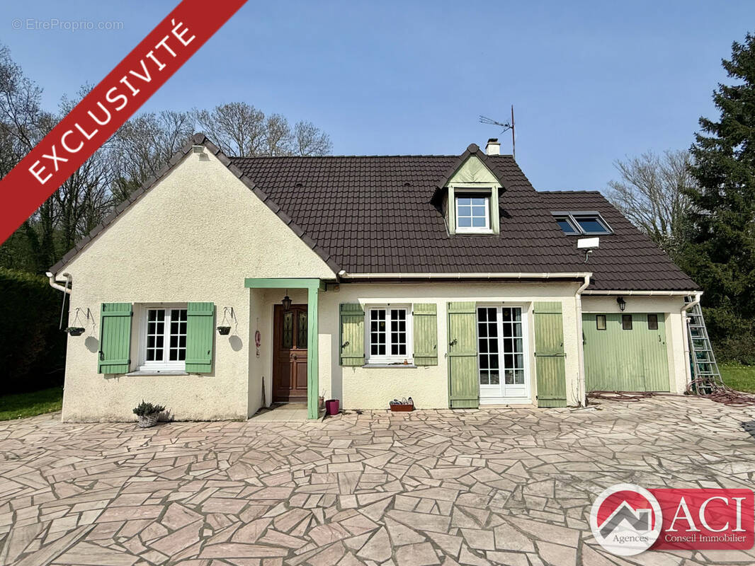 Maison à SAINTE-GENEVIEVE