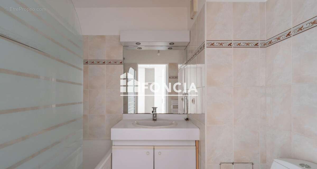 Appartement à PARIS-19E
