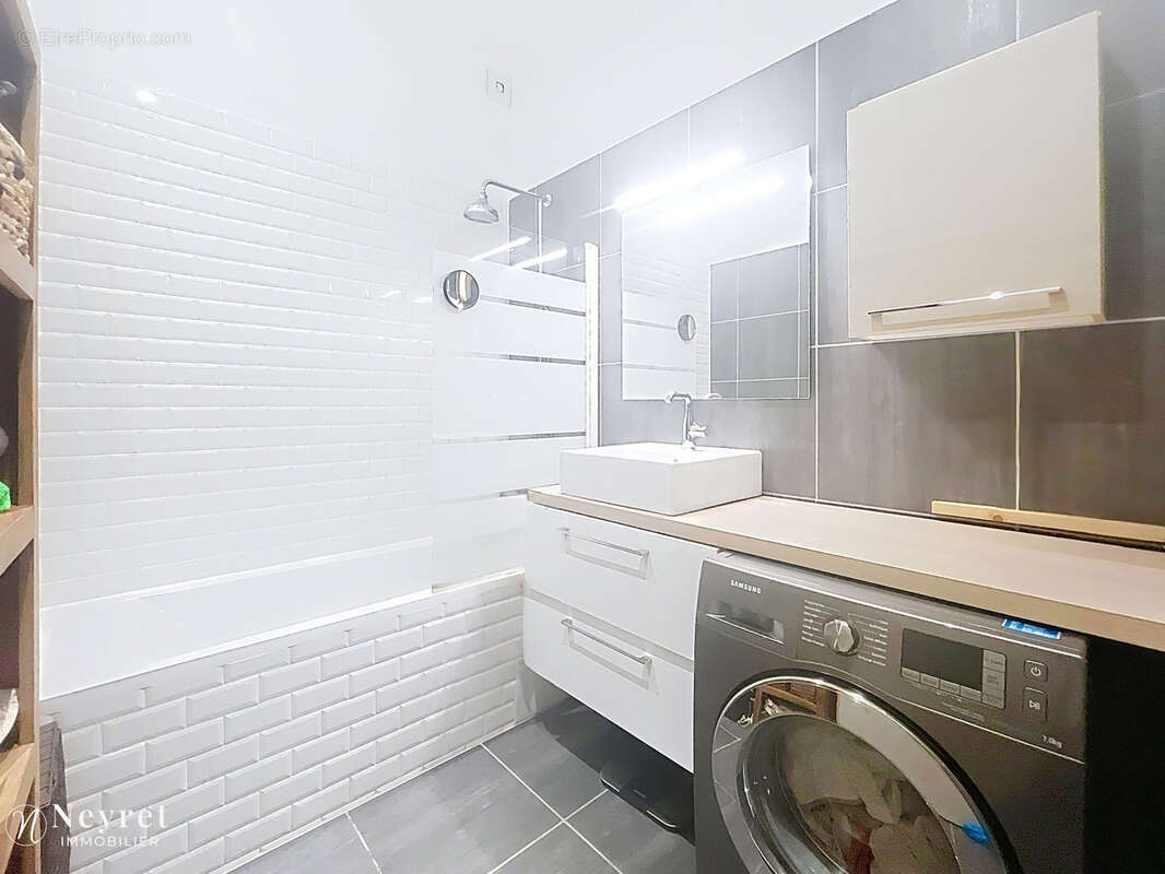 Appartement à OULLINS