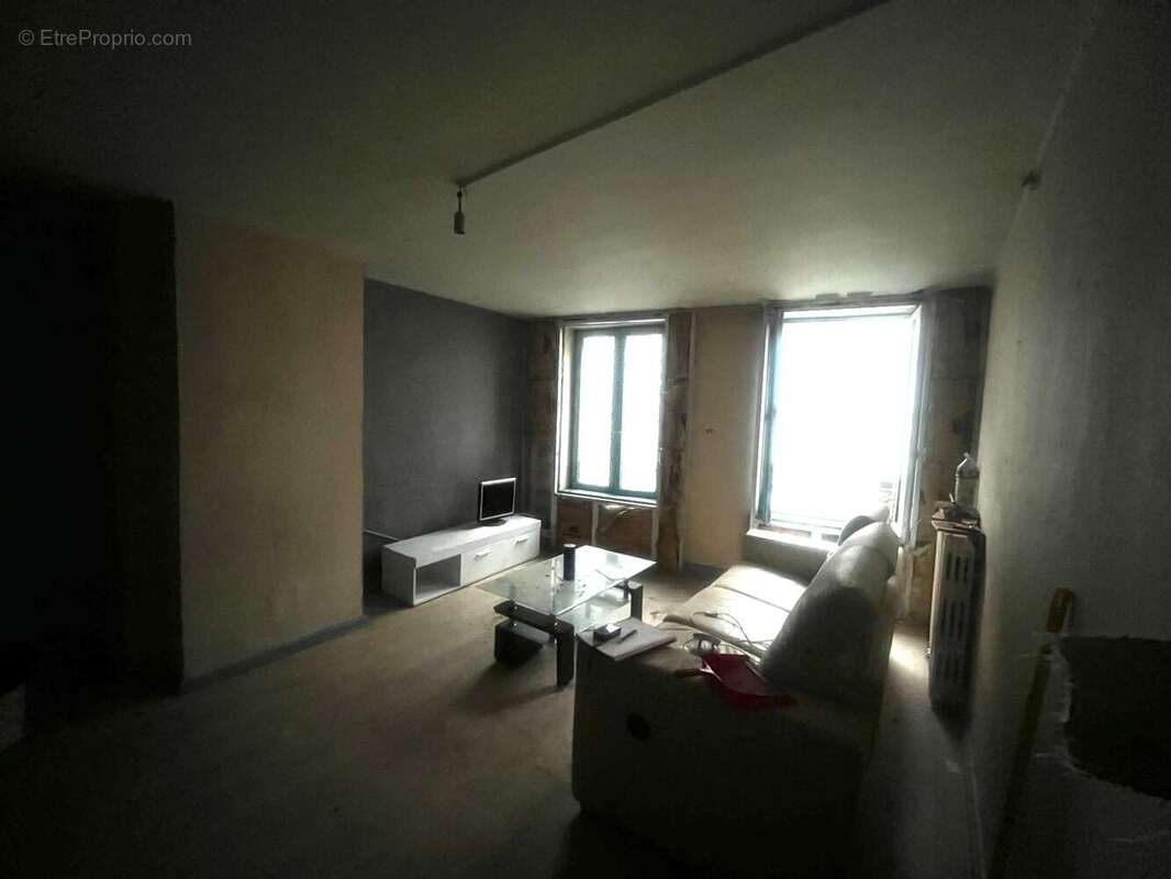 Appartement à ARS-SUR-MOSELLE