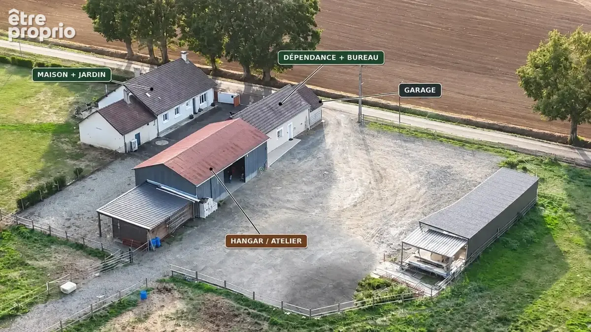 Propriété avec maison d'habitation d'environ 172 m2 et dépendances sur 4.39 HA - photo 2