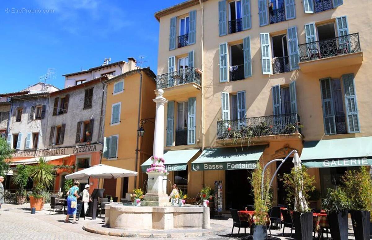 Appartement à VENCE