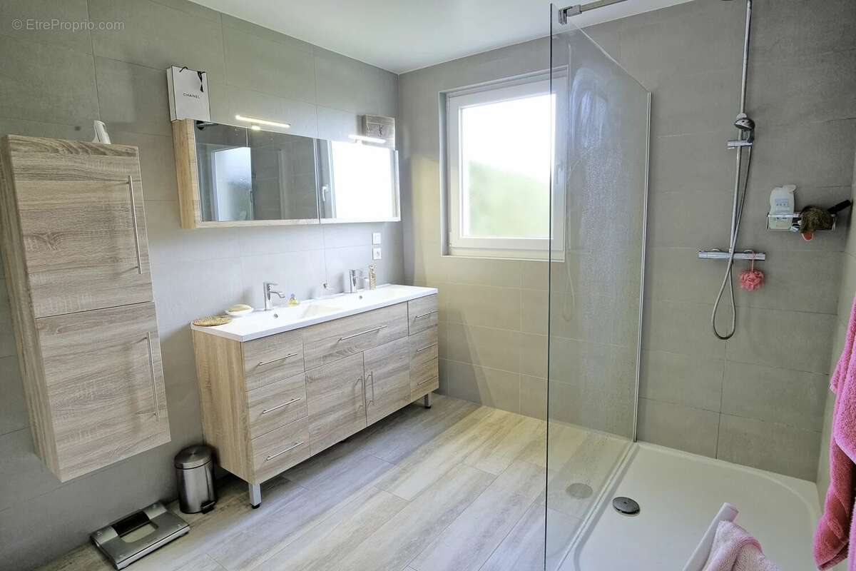 COURSEULLES SUR MER - Maison de 130m² avec vie de plain-pied - photo 10