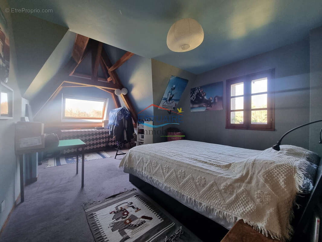 Maison à SAINT-ETIENNE-DE-MONTLUC