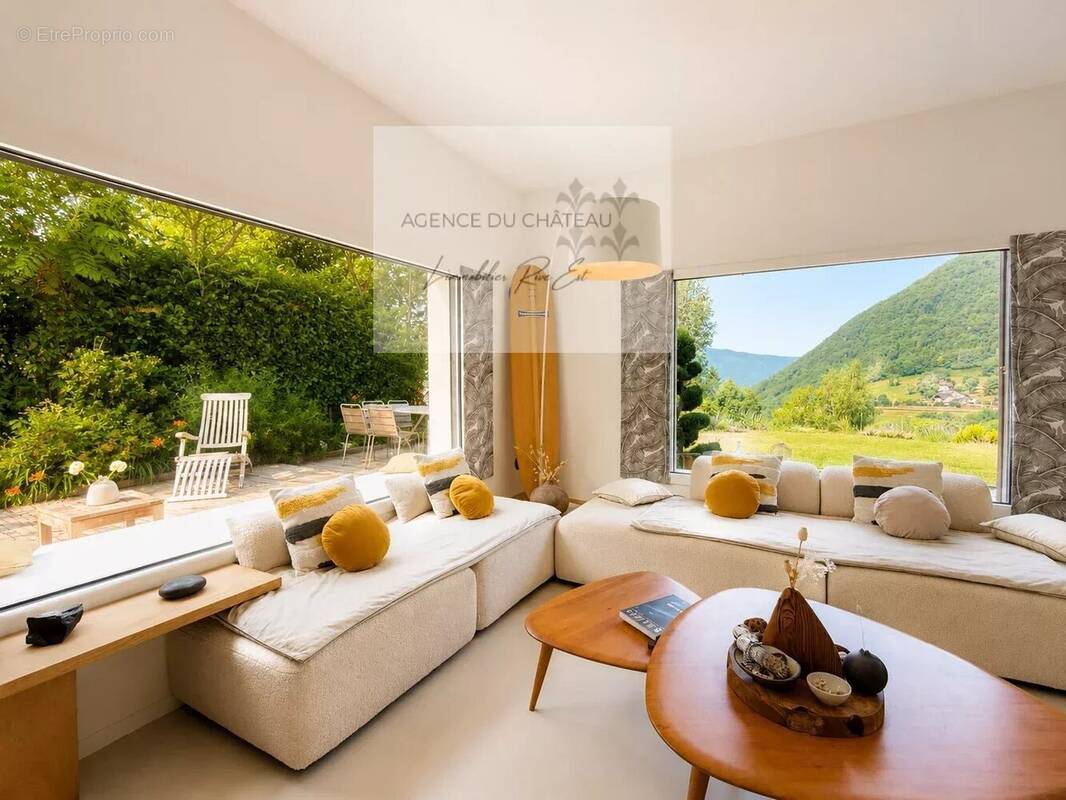 Maison à BLUFFY