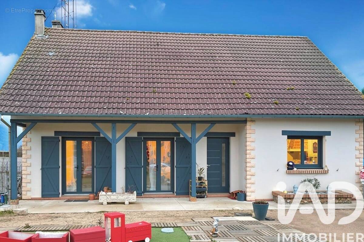 Photo 1 - Maison à NEUVY-EN-SULLIAS