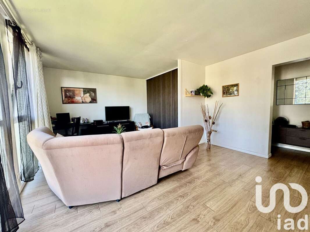 Photo 3 - Appartement à VITRY-SUR-SEINE