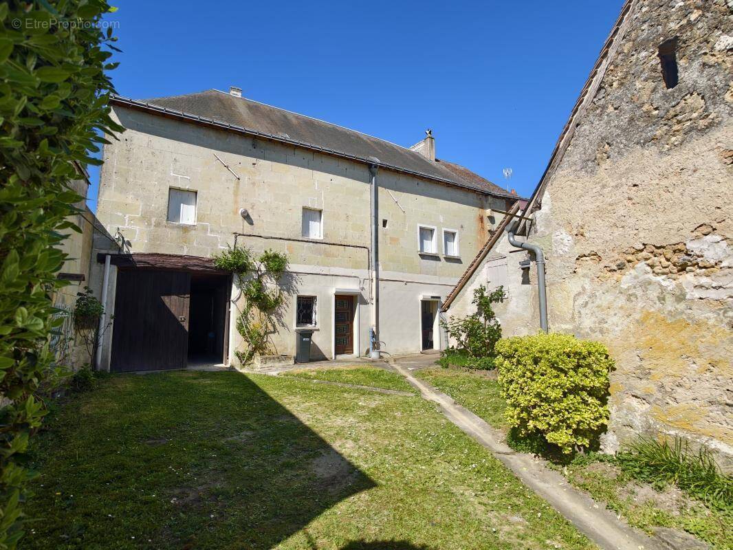 Maison à NEUILLE-PONT-PIERRE