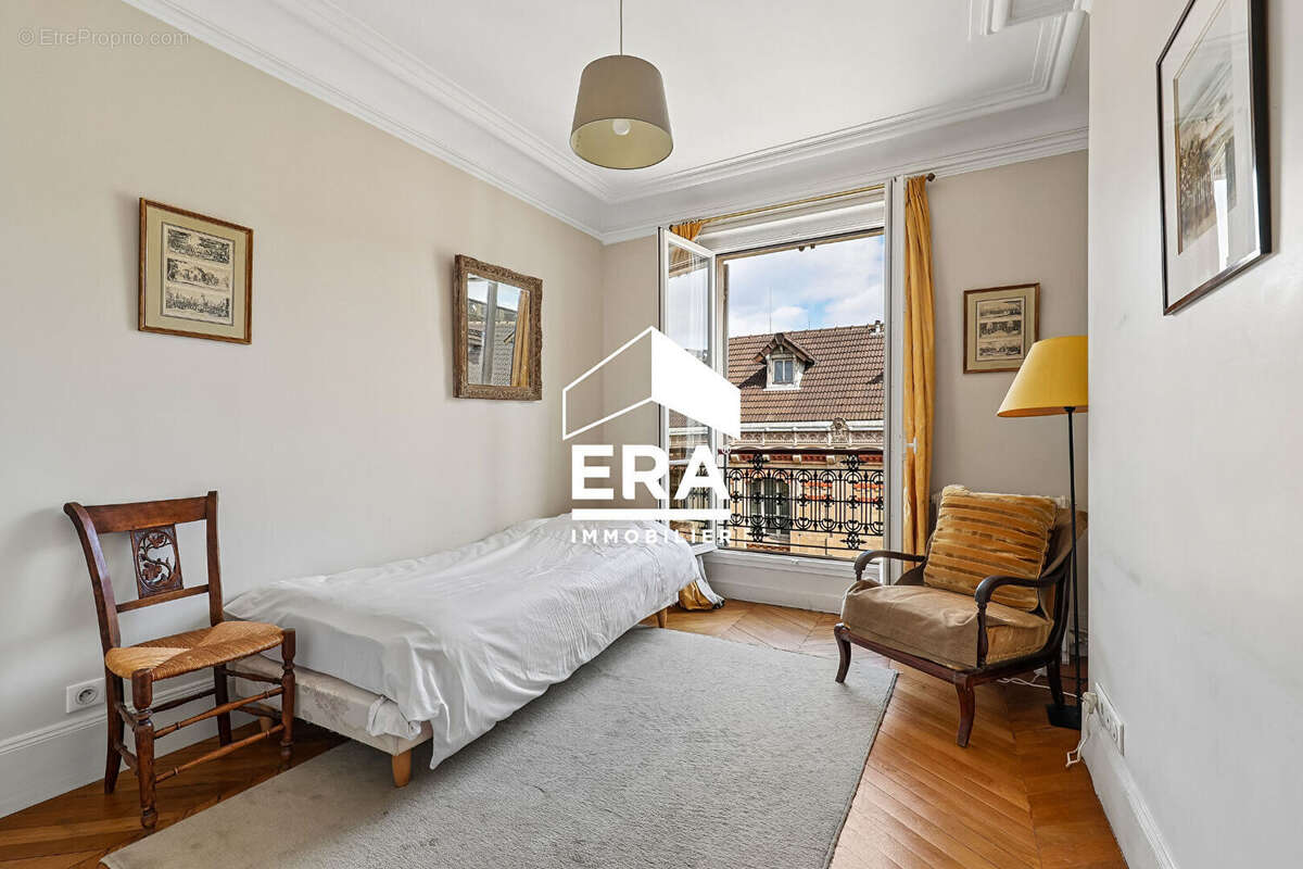 Appartement à PARIS-8E