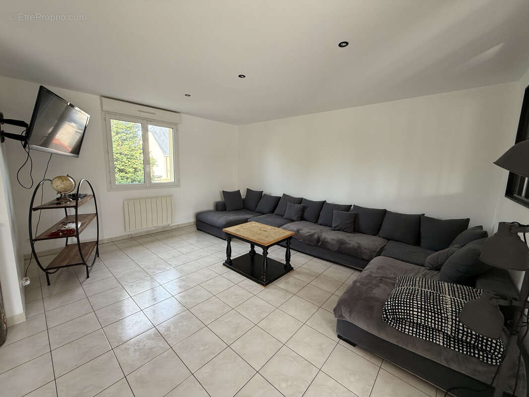 Maison à MONCE-EN-BELIN