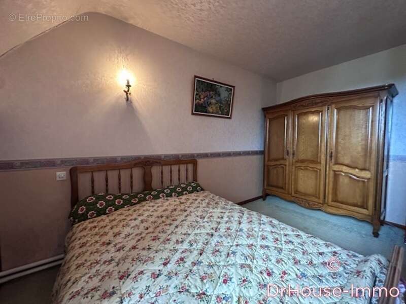 Maison à COURCEBOEUFS