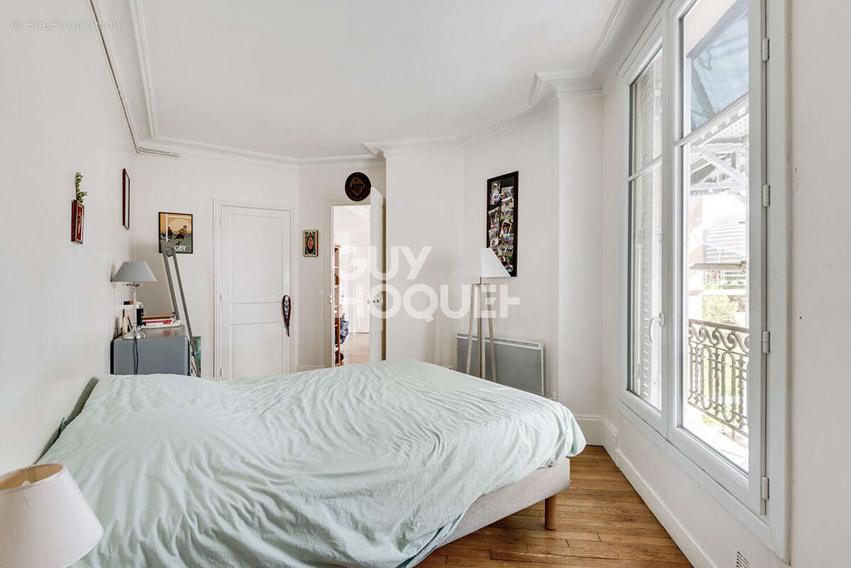 Appartement à PARIS-15E