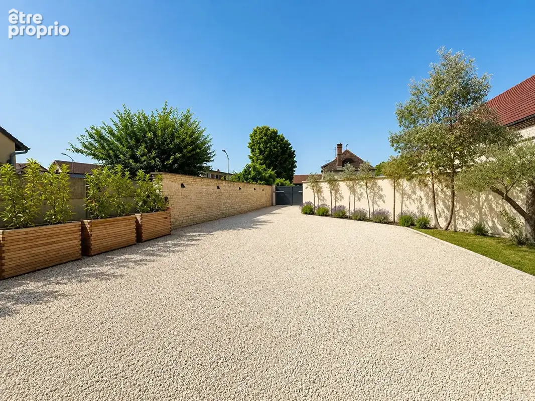SAINTE SAVINE, Ancienne grange de caractère de 230 m² avec piscine chauffée - photo 3