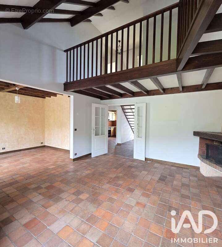Photo 3 - Maison à MARLY-LA-VILLE